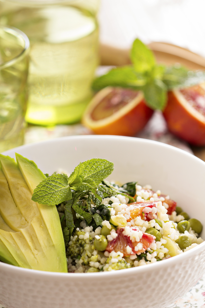 Insalata di avocado e orzo