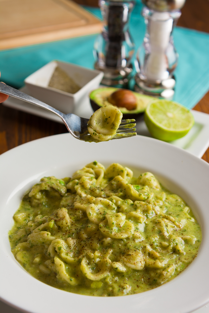 Pasta con avocado