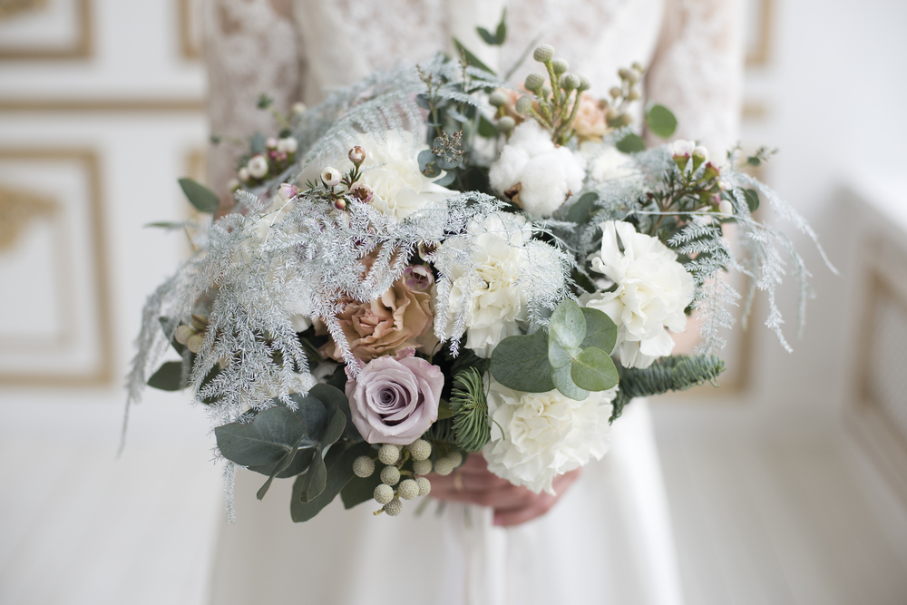bouquet-sposa-fiori-inverno-verde-rosa-delicata-bacche_0.jpg