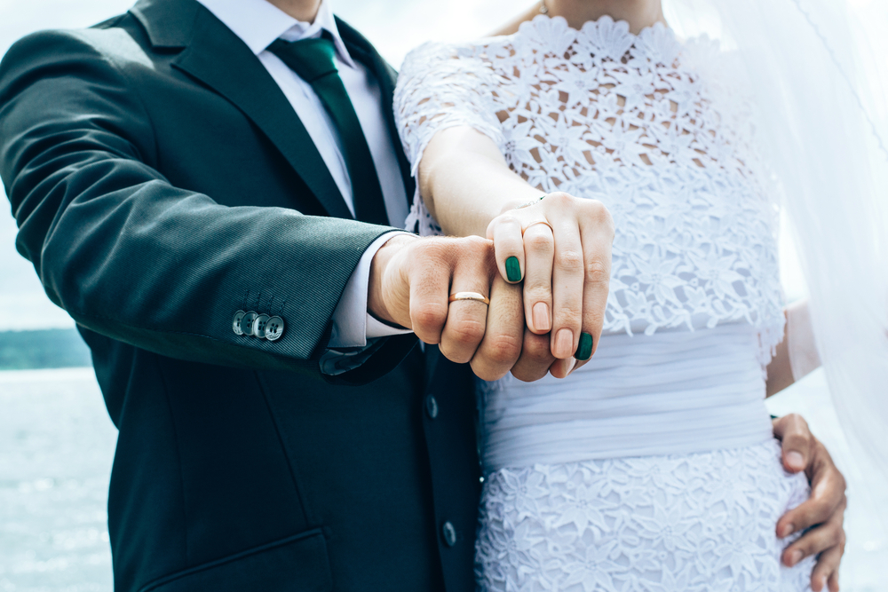 matrimonio-verde-greenery-unghie.jpg