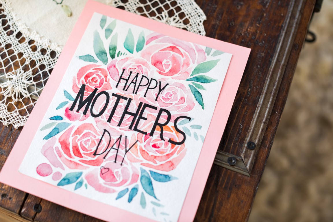 Bigliettini d'auguri per la festa della mamma, 5 idee semplici e d'effetto da realizzare