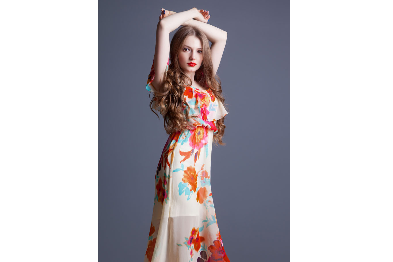 Vestiti lunghi estivi, 5 look da provare se hai 50 anni