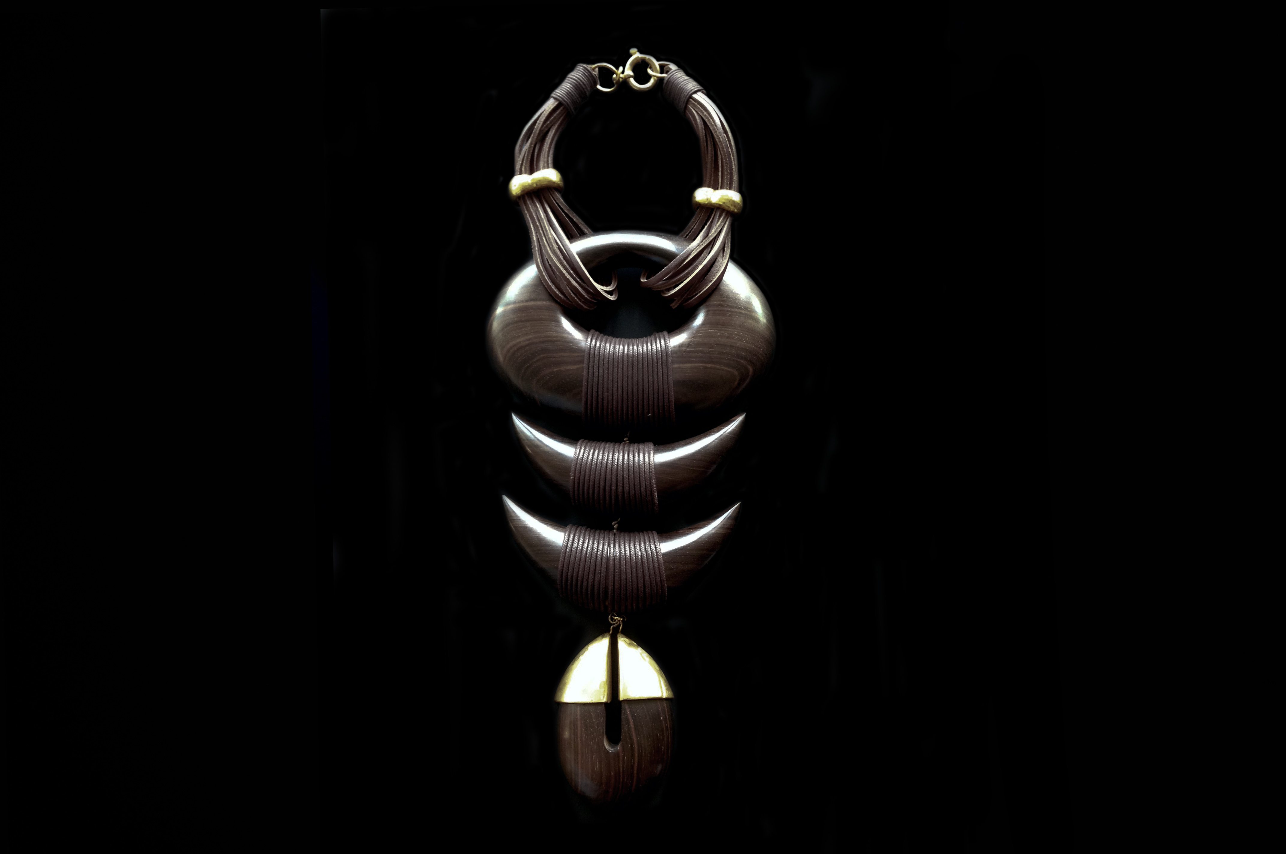 7_Collana_legno_PE_93.jpg