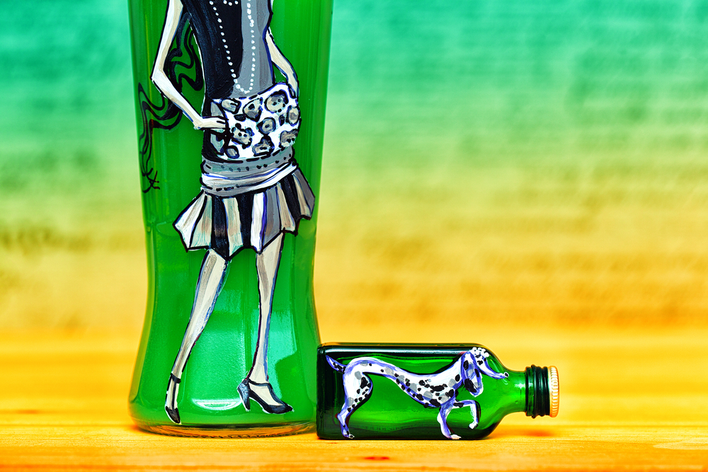 decorare-bottiglie-vetro-dipingere.jpg