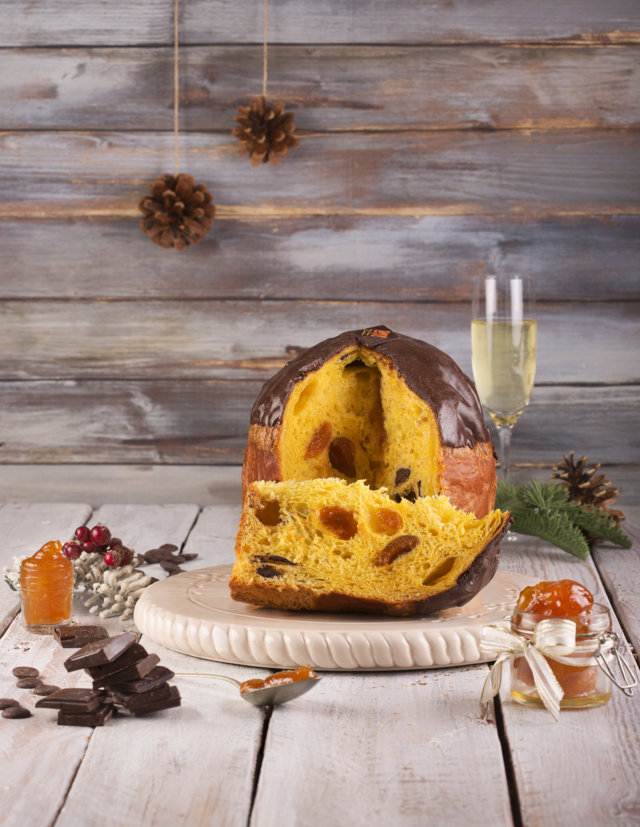 Panetun_de_lEnzo_tagliato.jpg