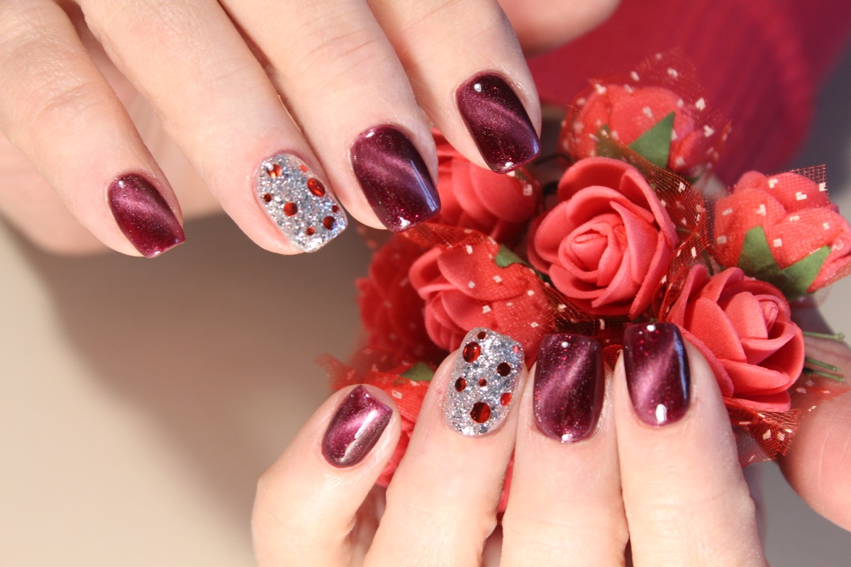 nail-art-natale-2017-tendenze-unghie-5.jpg