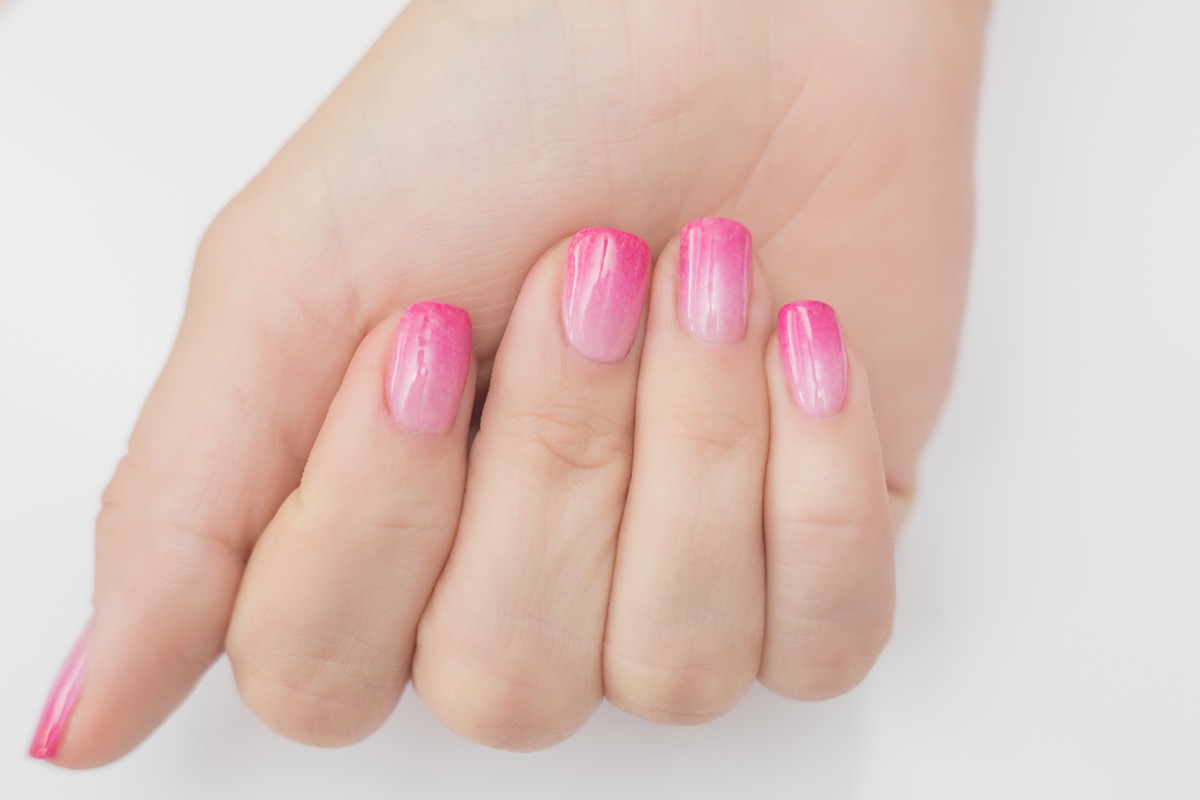 Decorazioni-unghie-2018-nail-art-primavera-3.jpg