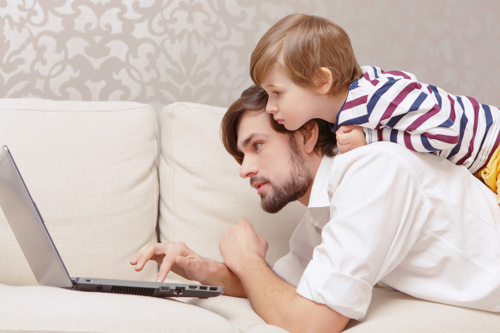 Papà 2.0, i compiti che prima non avevano