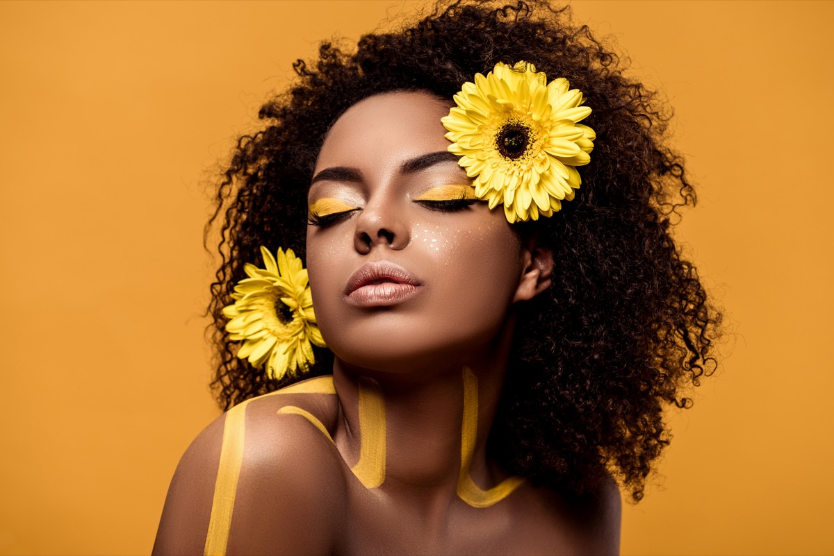 Trucco-floreale-estate-2018-tendenze-2.jpg