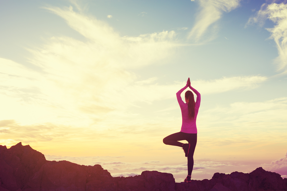Yoga trekking, la pratica tra quiete e moto