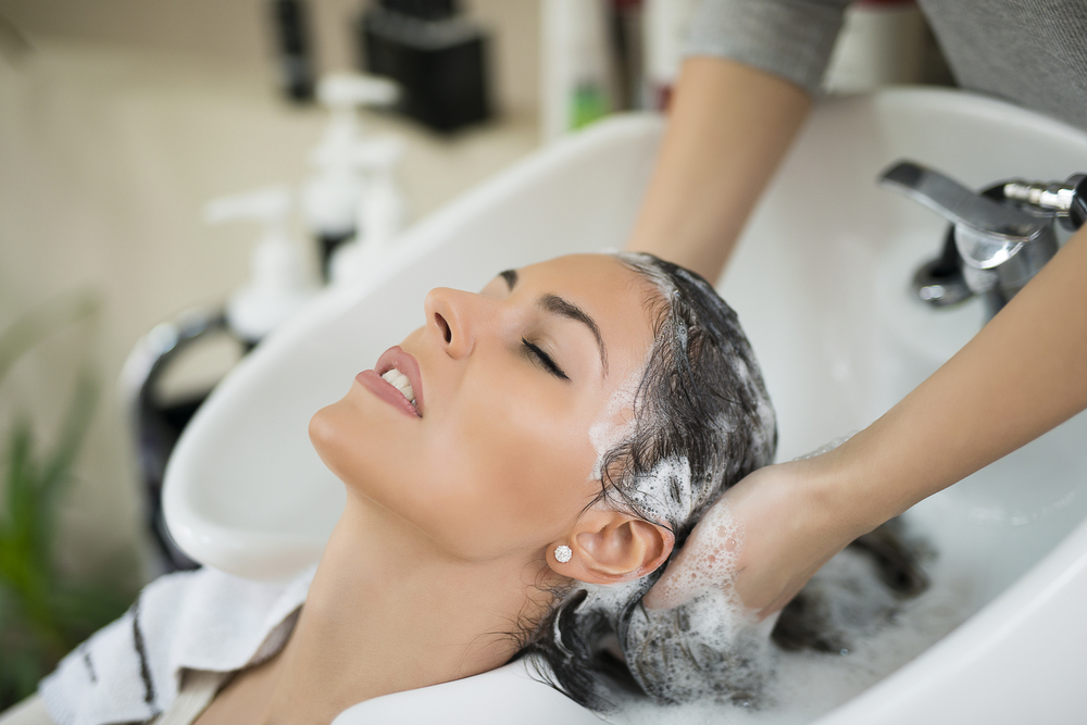 Ricostruzione dei capelli, i 4 trattamenti più efficaci