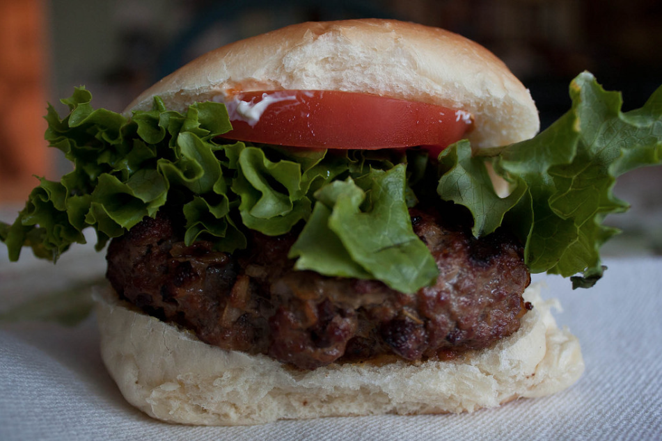 Hamburger fatti in casa per panini perfetti
