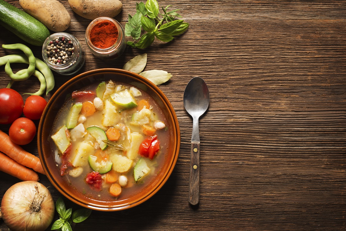 Fagioli con verdure: come si prepara questo piatto di tradizione contadina