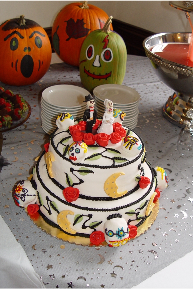 torte-matrimonio-originali-pasta-di-zucchero-halloween-3.jpg