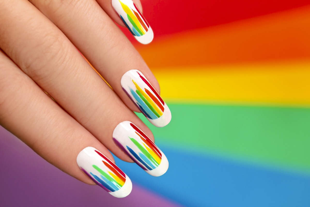 Nail-art-righe-2.jpg