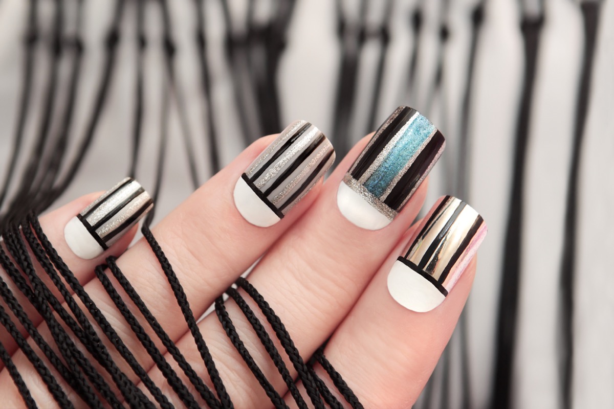 Nail-art-righe-5_0.jpg