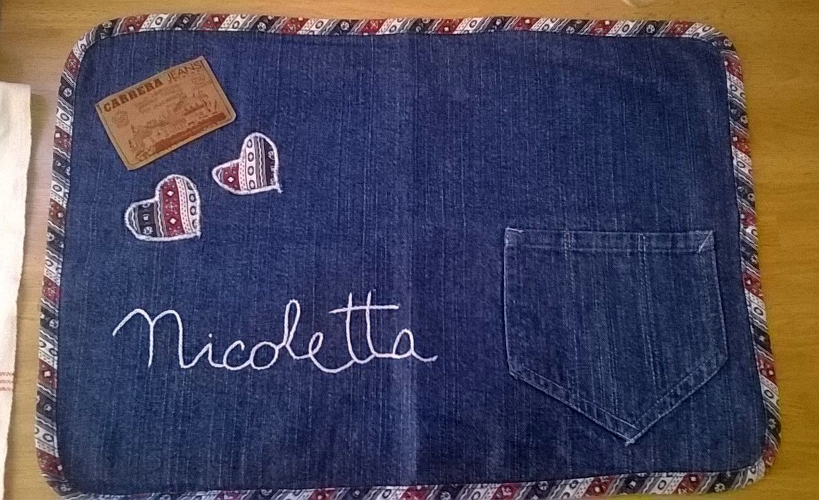 riciclo-creativo-jeans-tovaglietta-americana-2.jpg