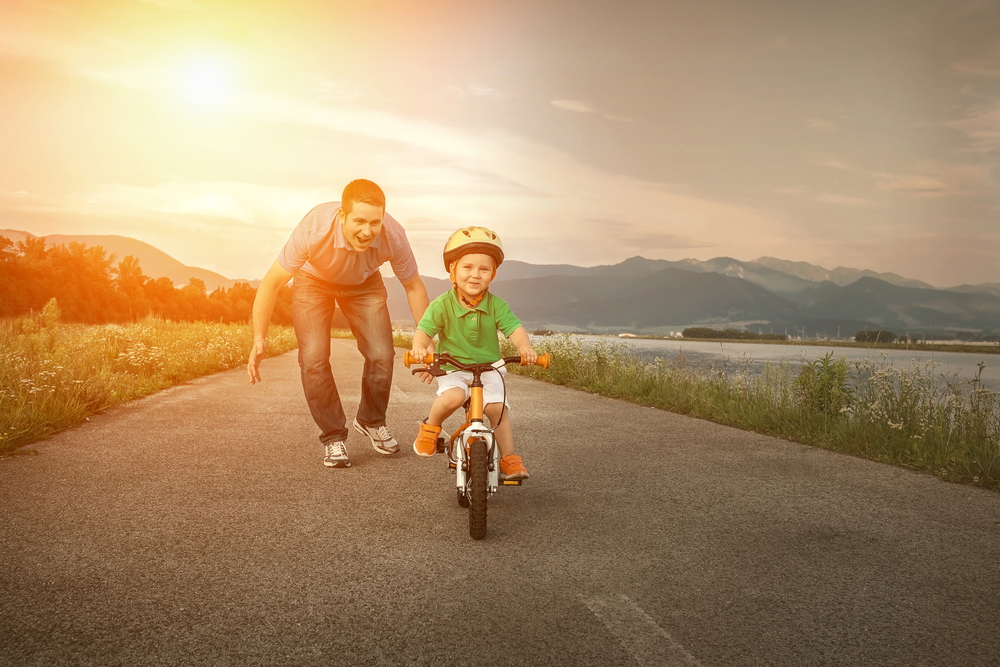 Sicurezza del bambino, ecco le regole per gli sport su ruote