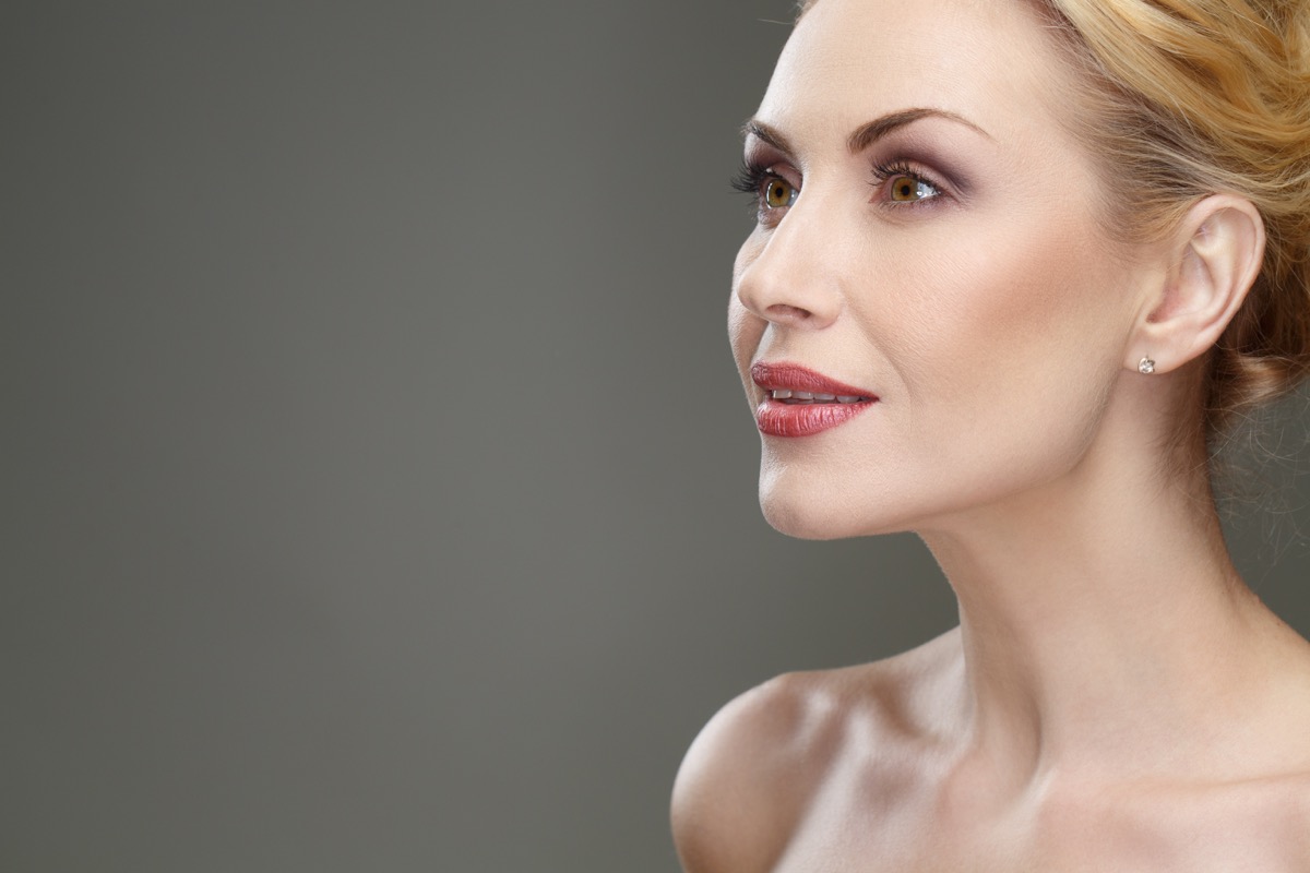 Trucco occhi per sessantenni per valorizzare lo sguardo: ecco come farlo