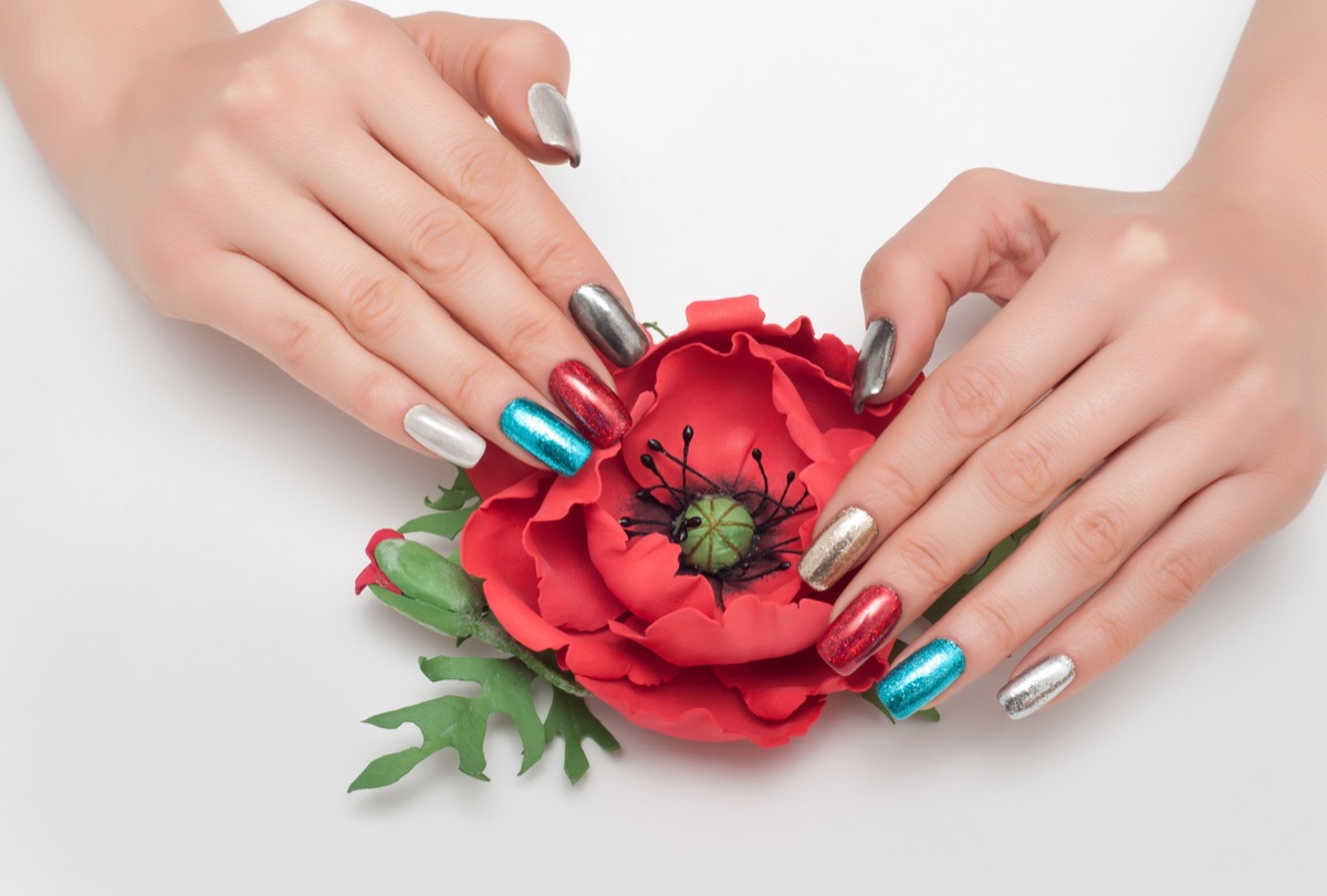 Foil-nail-art-decorazione-unghie-2.jpg