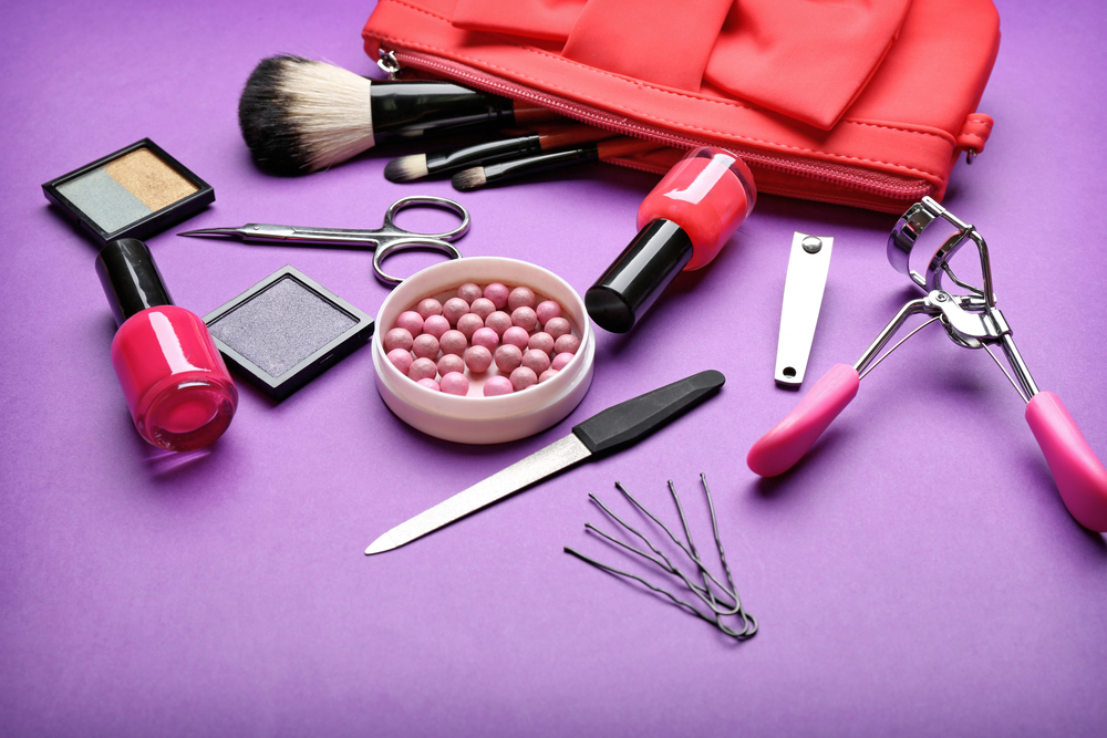 Perché la tua trousse di trucchi potrebbe rovinare i tuoi cosmetici?
