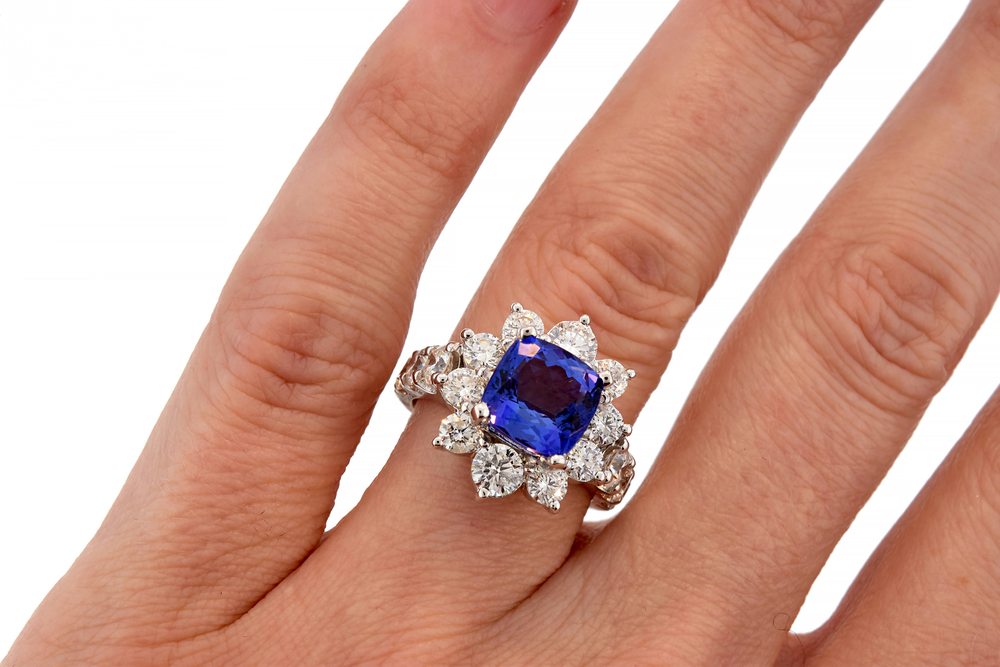 Diamanti addio, ecco le pietre che possono render unico l’anello di fidanzamento