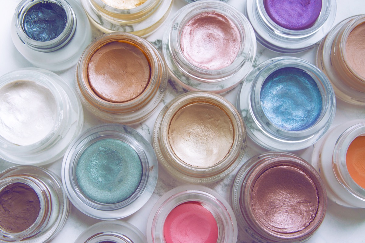 Come usare gli ombretti in crema per il trucco occhi