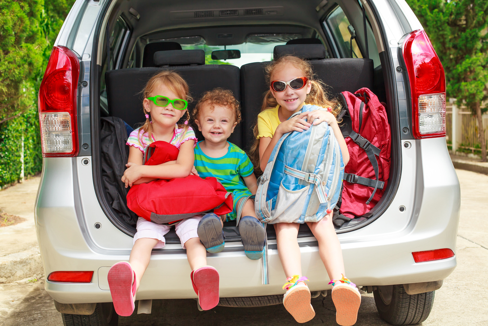 Figli piccoli in vacanza: come gestirli senza stress