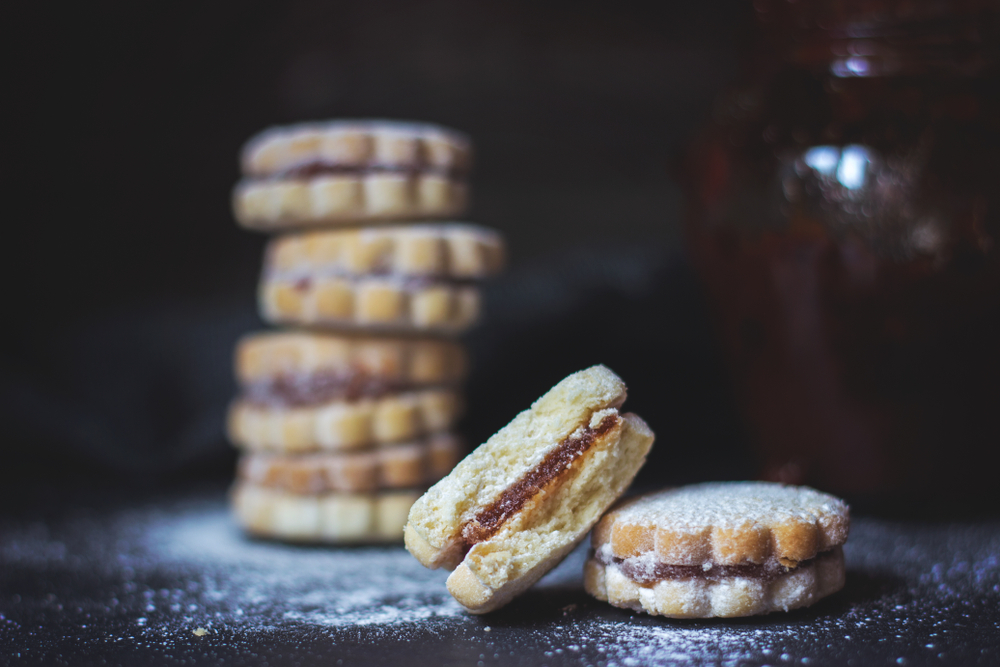 Biscotti con la marmellata di castagne: la ricetta veloce