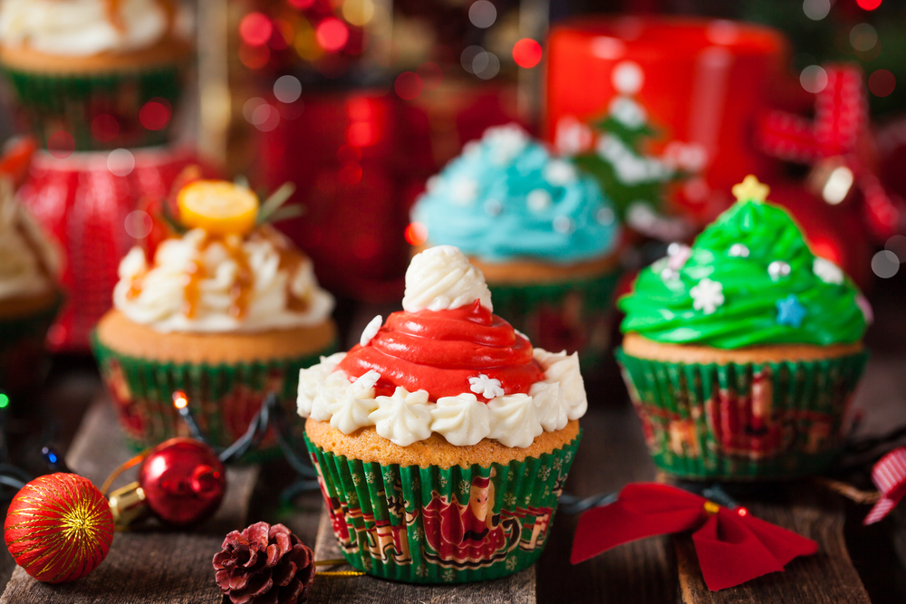 cupcake-natale-decorati-panna-7.jpg