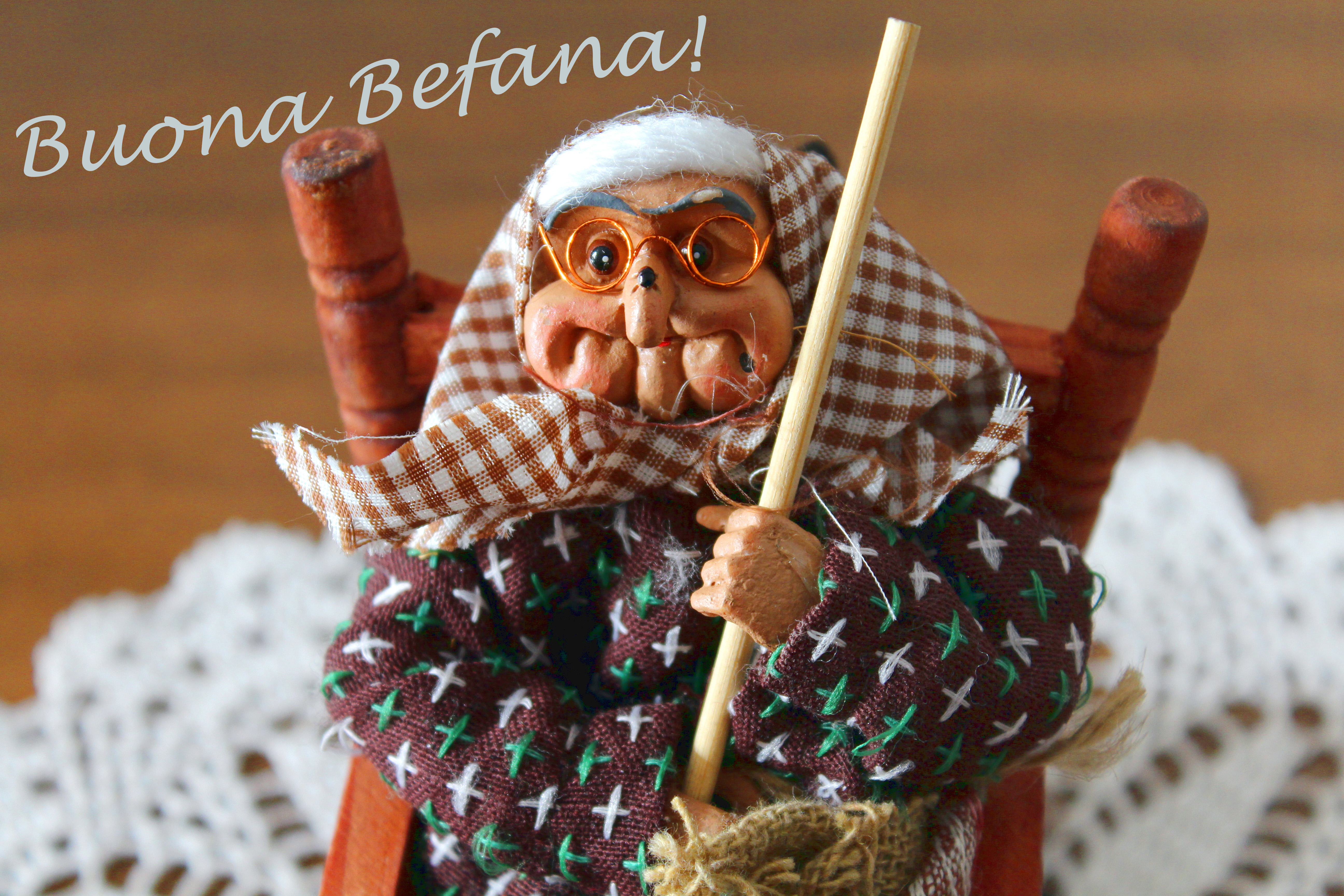 Befana: 7 immagini divertenti per gli auguri che strappano un sorriso