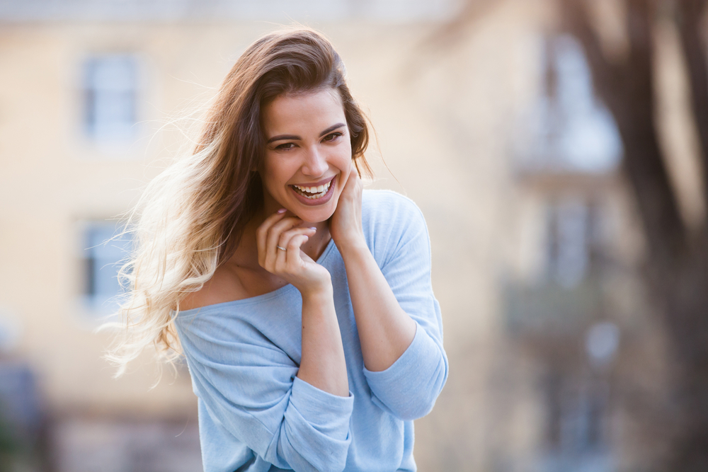 Frasi sulla felicità per allontanare i giorni tristi