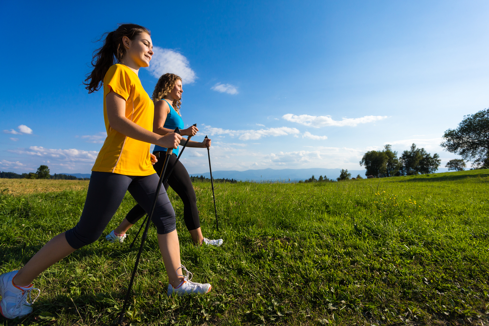 Nordic walking: meglio della camminata classica?