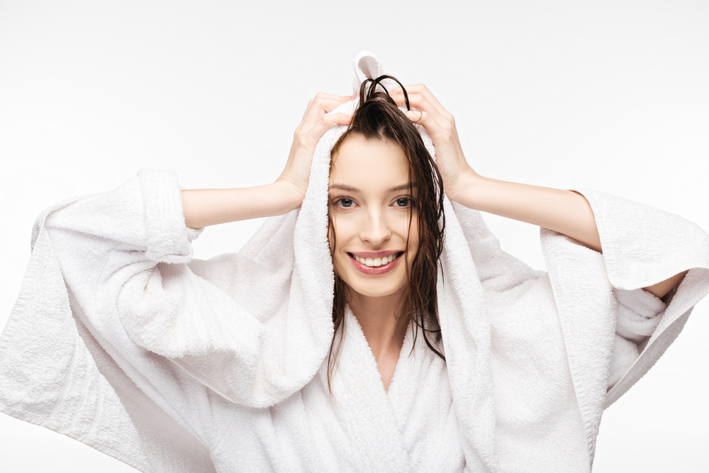 Plopping capelli: come si fa per asciugarli e modellarli a casa