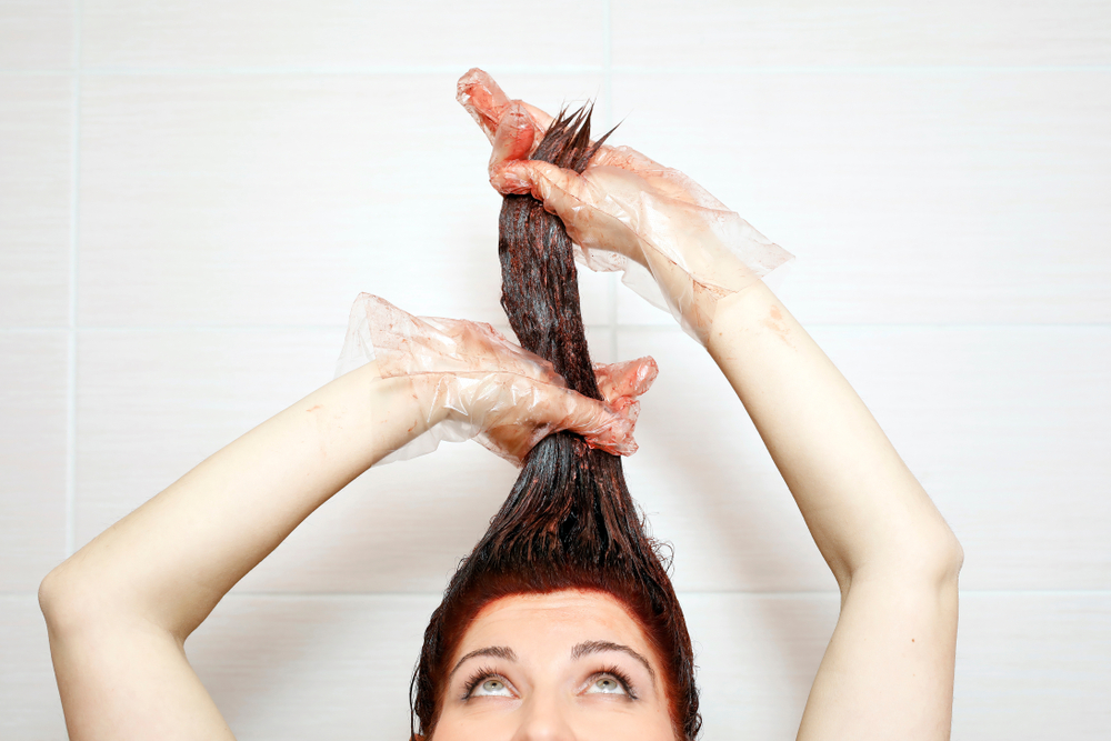 Come scegliere il colore dei capelli ideale per valorizzarti
