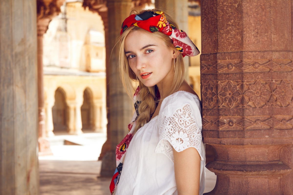 Acconciature-donna-foulard-2.jpg