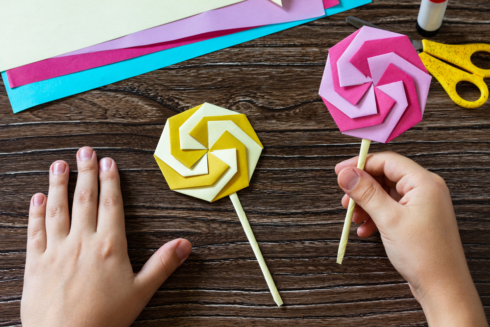 Come fare un origami lecca lecca: il procedimento semplice