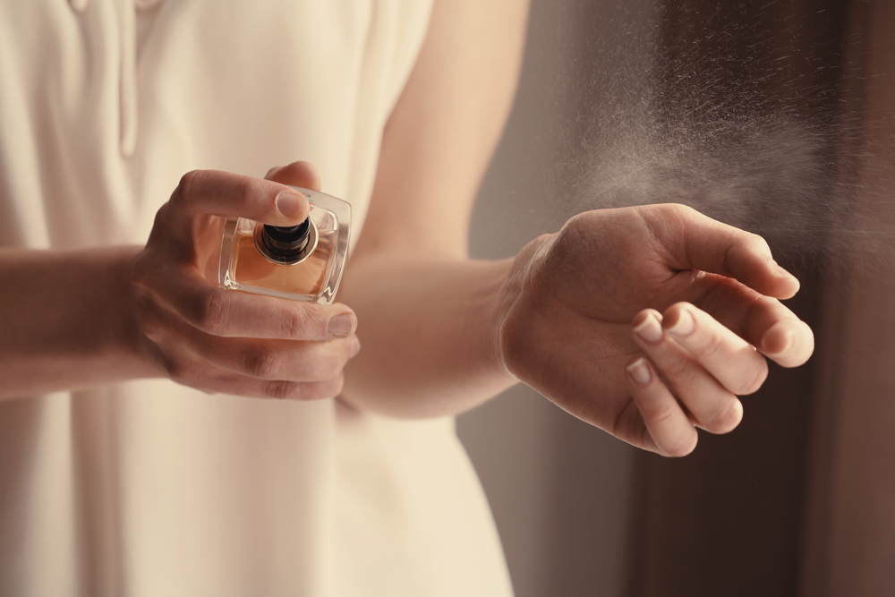 Come indossare il profumo in estate