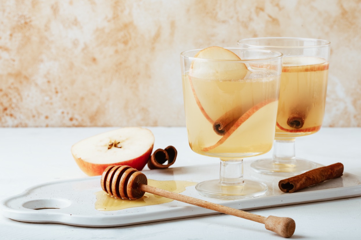 Ginger and Apple Cooler cocktail: la ricetta del drink invernale