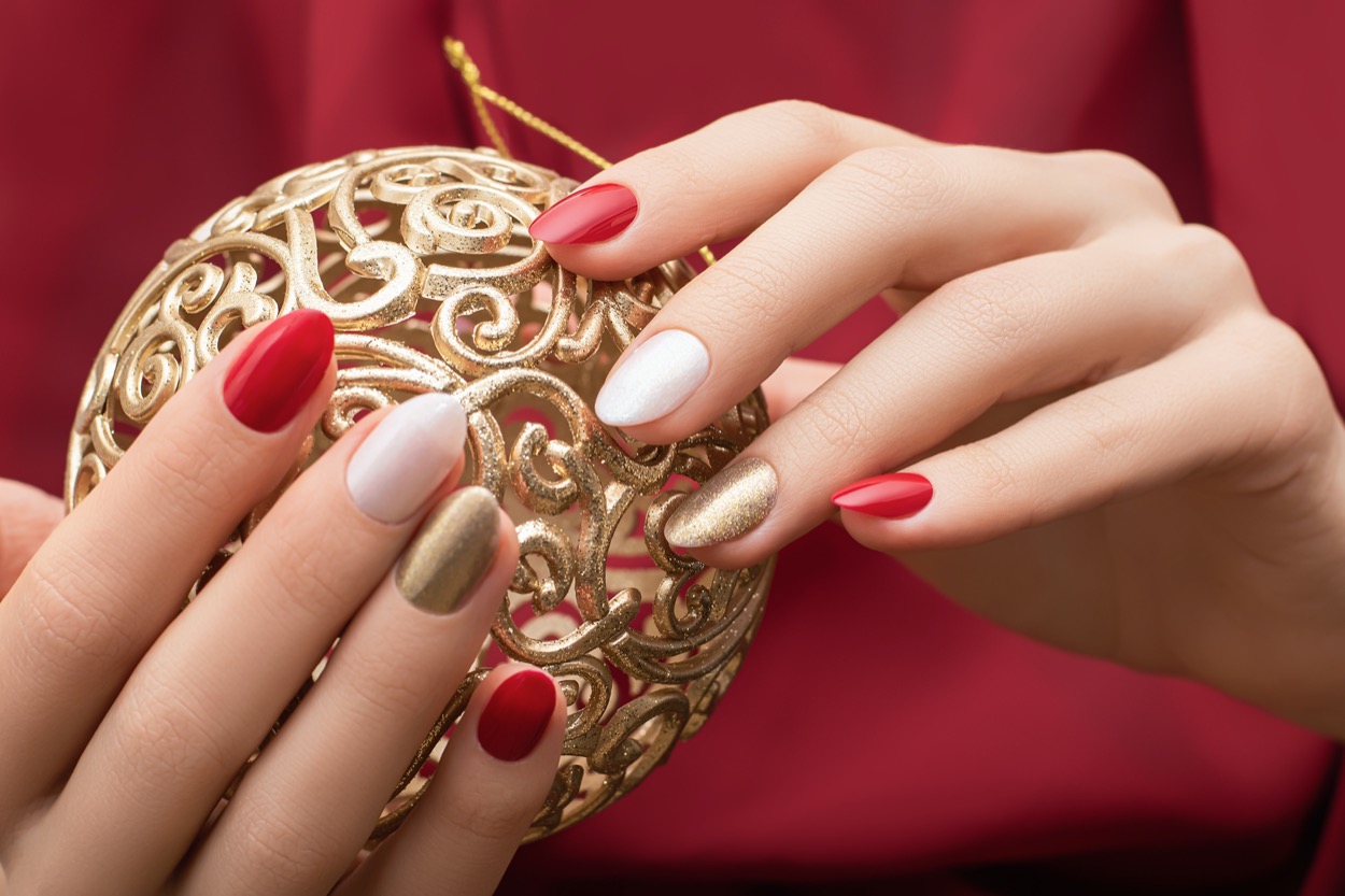 Nail-art-Capodanno-2021-decorazioni-unghie-5_0.jpg