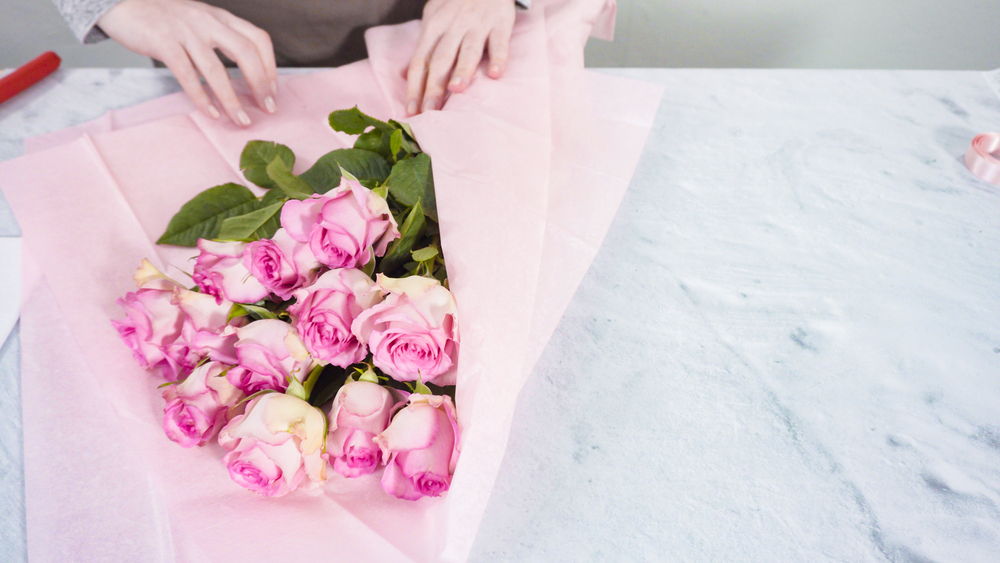come-confezionare-mazzo-rose-5.jpg