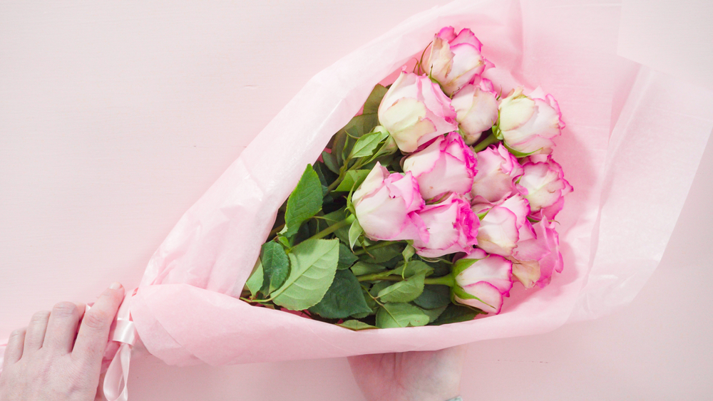 come-confezionare-mazzo-rose-7.jpg