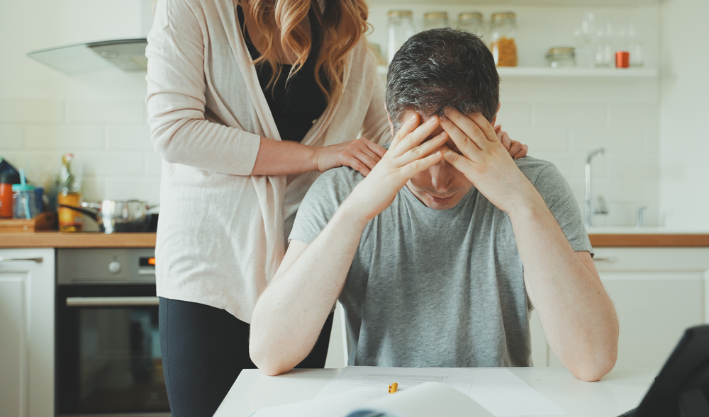 Come posso aiutare il mio partner stressato dal lavoro