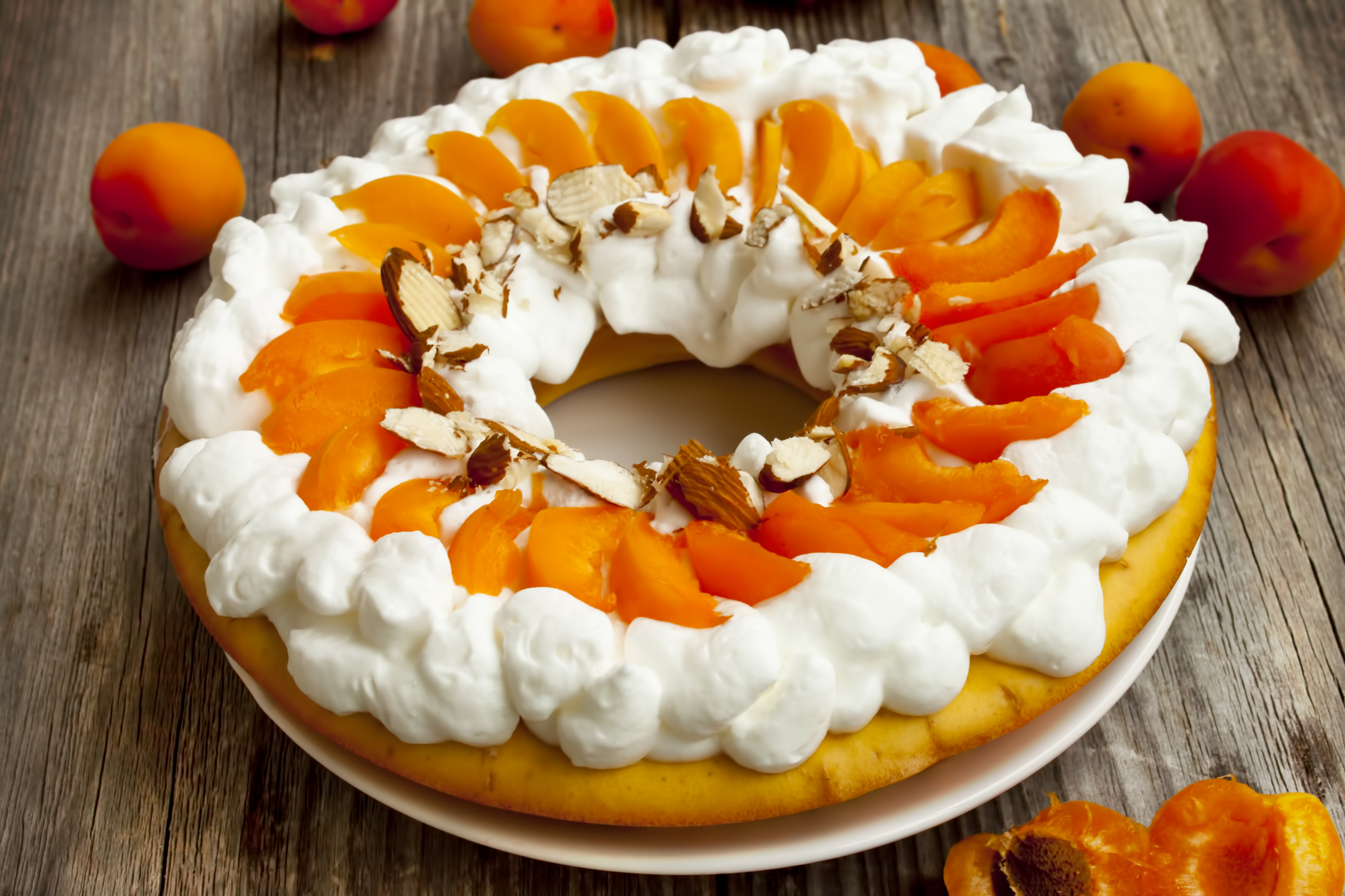 come-decorare-torta-albicocche-1.jpg