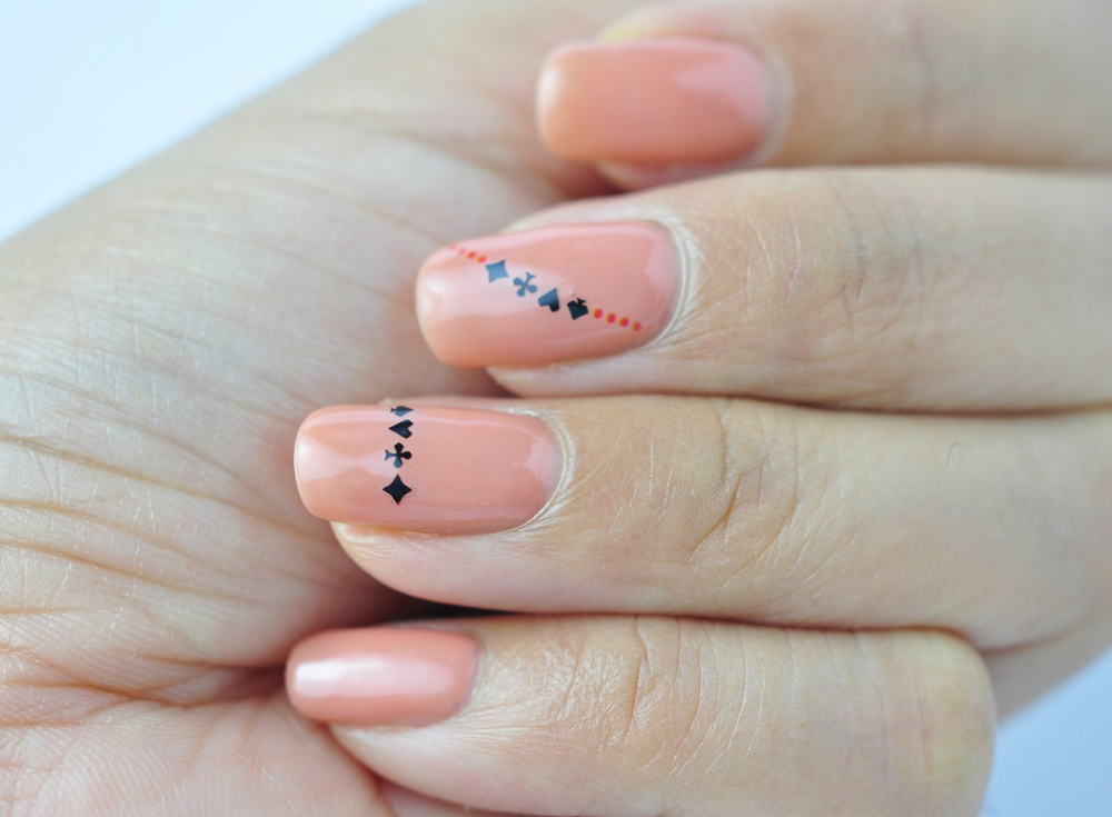 Adesivi per unghie, il futuro della nail art