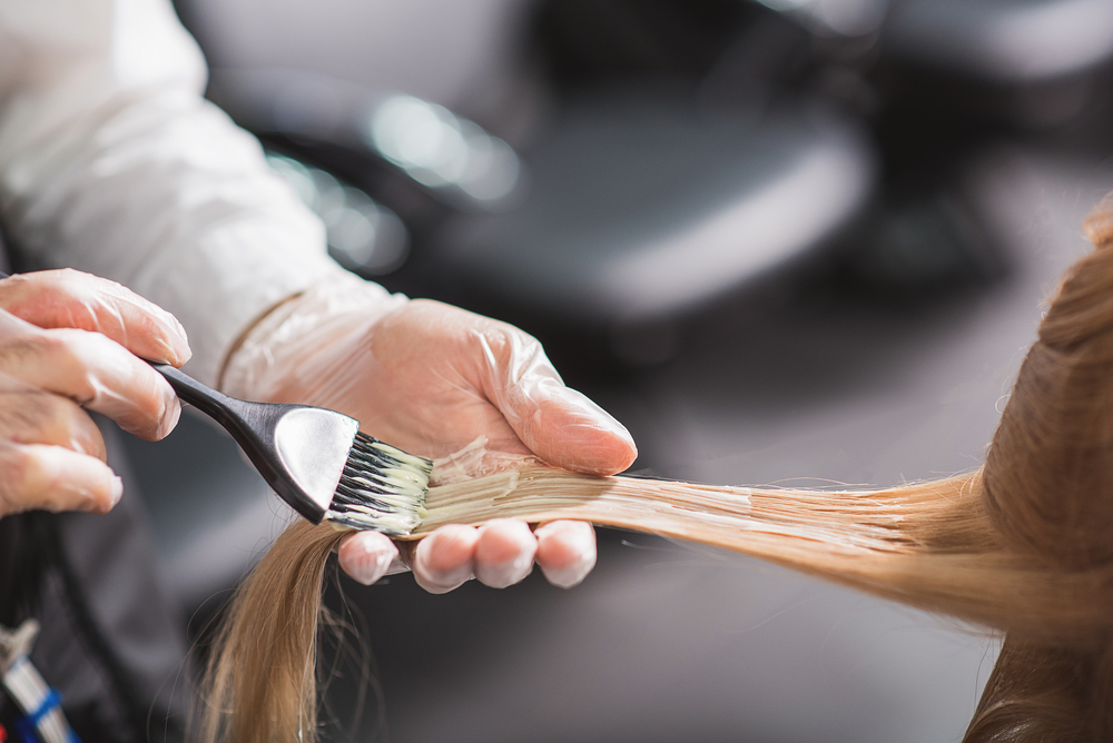 Che cos’è un colore semipermanente per capelli e quando si usa
