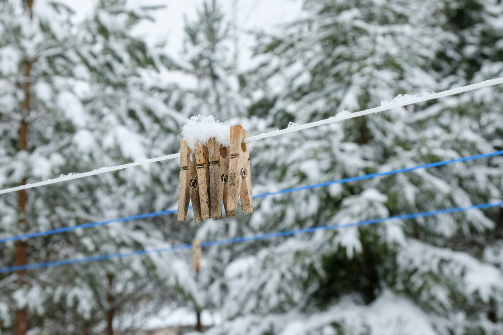 Fiocchi di neve soffice con mollette fai da te