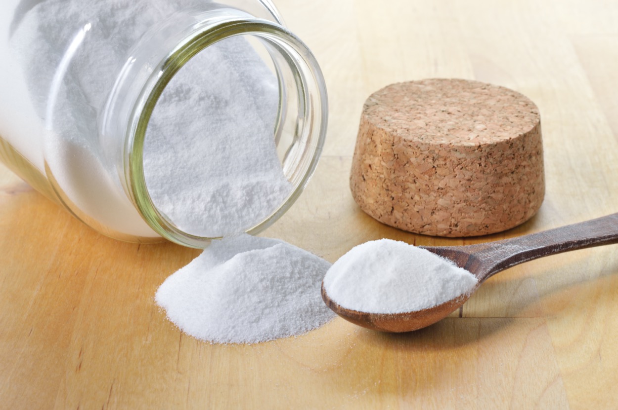Bicarbonato per le scottature solari: rimedio naturale efficace ed economico