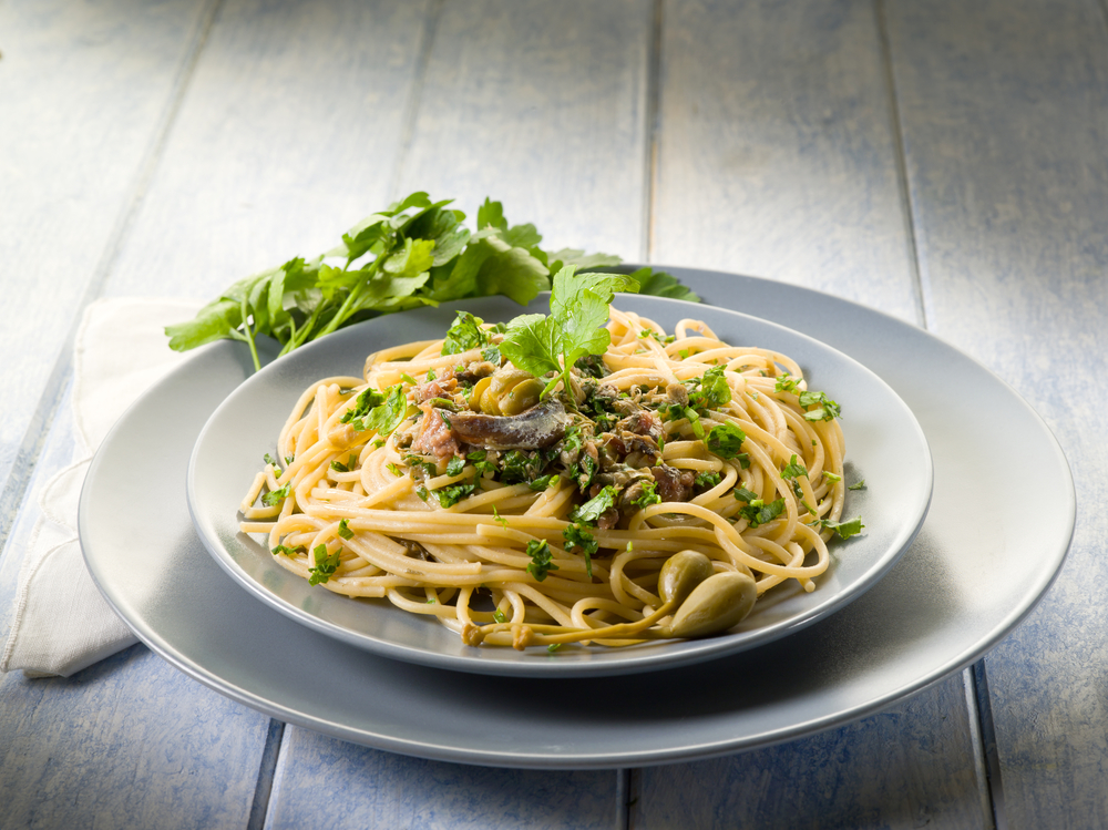 Spaghetti acciughe e prezzemolo, la ricetta primaverile