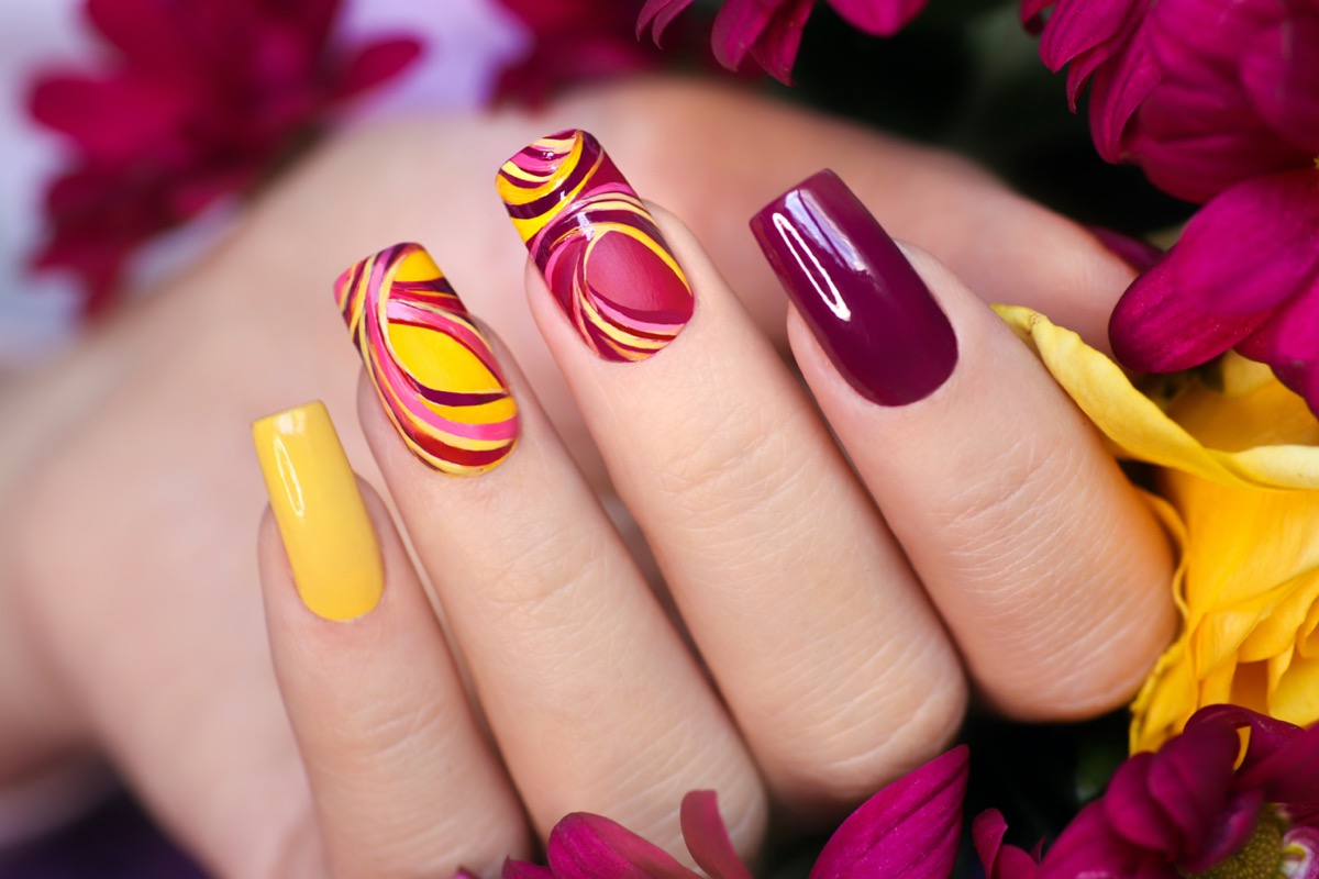 Nail-art-primavera-estate-2022-5_0.jpeg